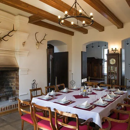 Zamek 3* Tuczno (Walcz)