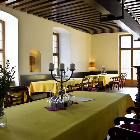 Zamek 3* Tuczno (Walcz)
