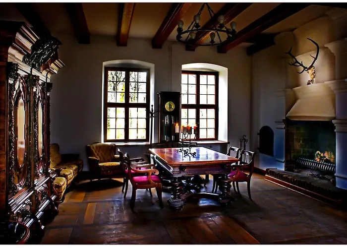 Zamek 3* Tuczno (Walcz)